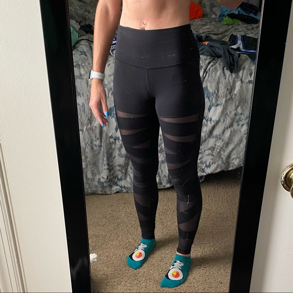Lulu lemon leggings, black with mesh cutouts